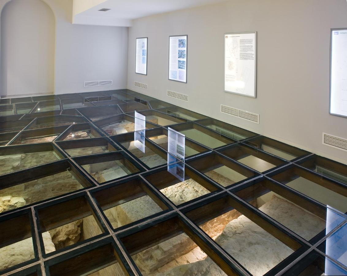 Nh Collection Madrid Palacio De Tepa Exterior photo The floor of the museum