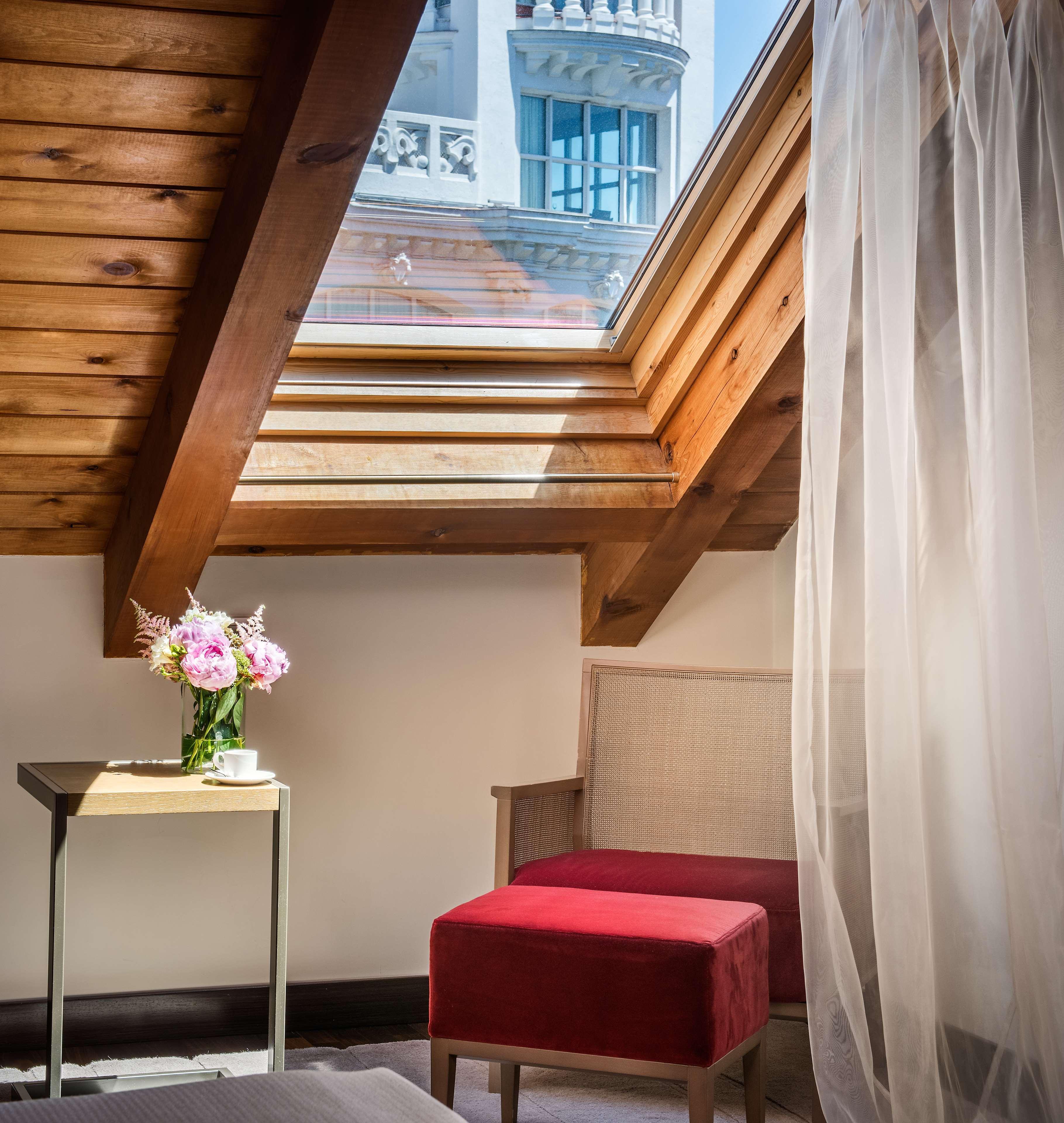 Nh Collection Madrid Palacio De Tepa Exterior photo Skylight in a home