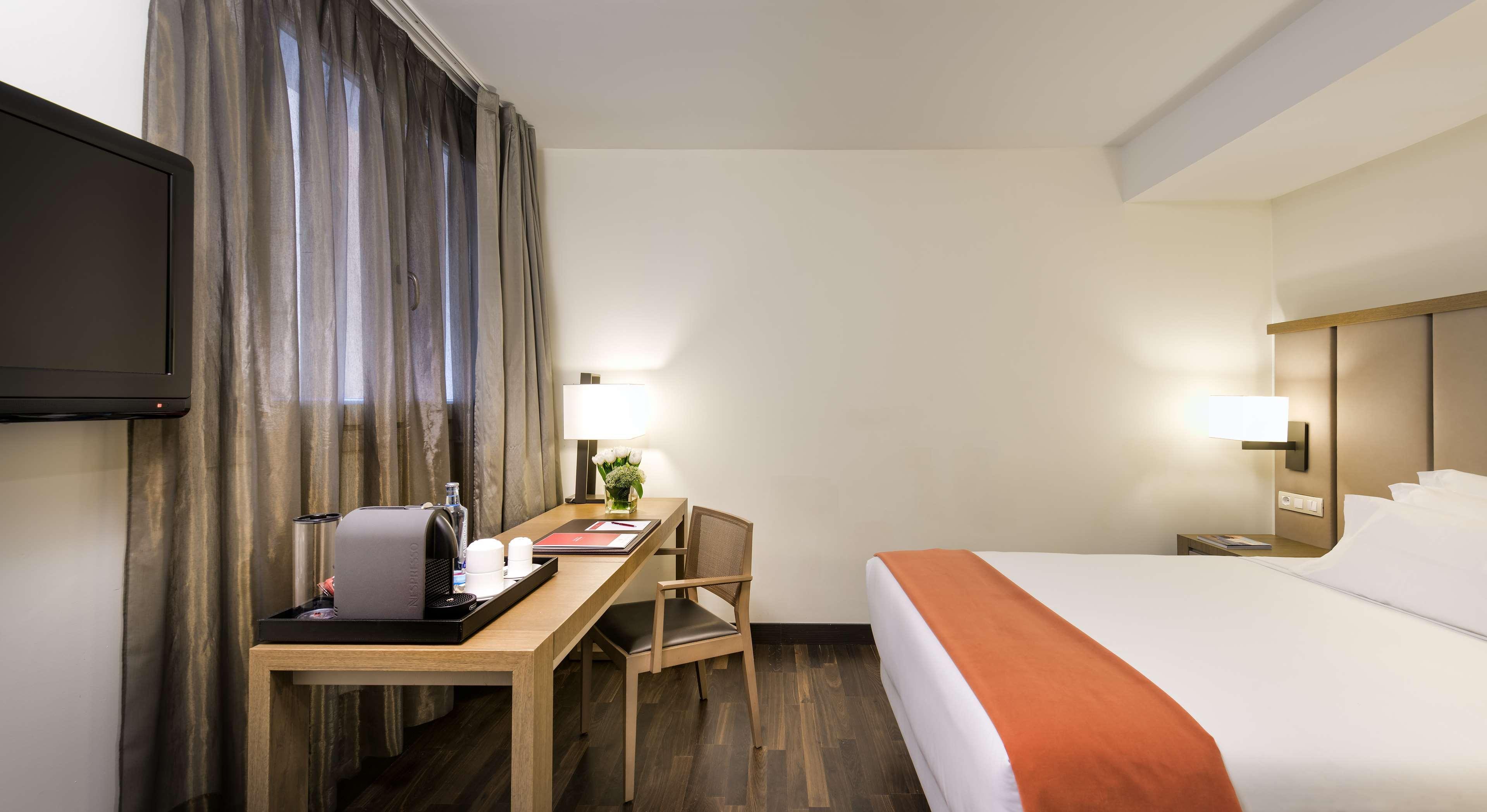 Nh Collection Madrid Palacio De Tepa Exterior photo A room at the hotel
