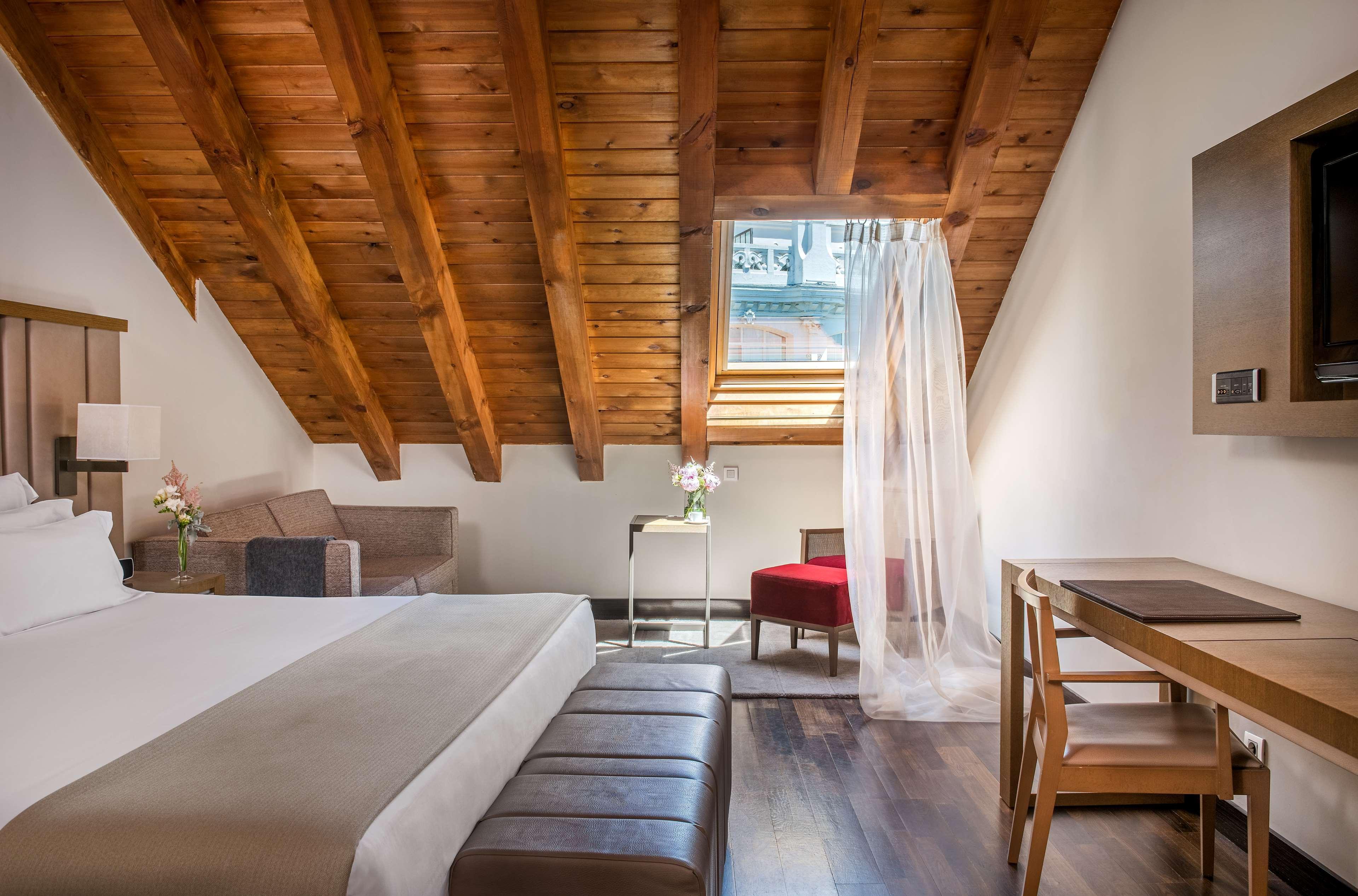 Nh Collection Madrid Palacio De Tepa Exterior photo A room at the hotel