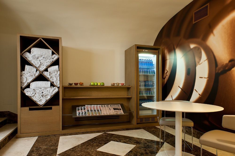 Nh Collection Madrid Palacio De Tepa Exterior photo The Diamond Lounge at the airport
