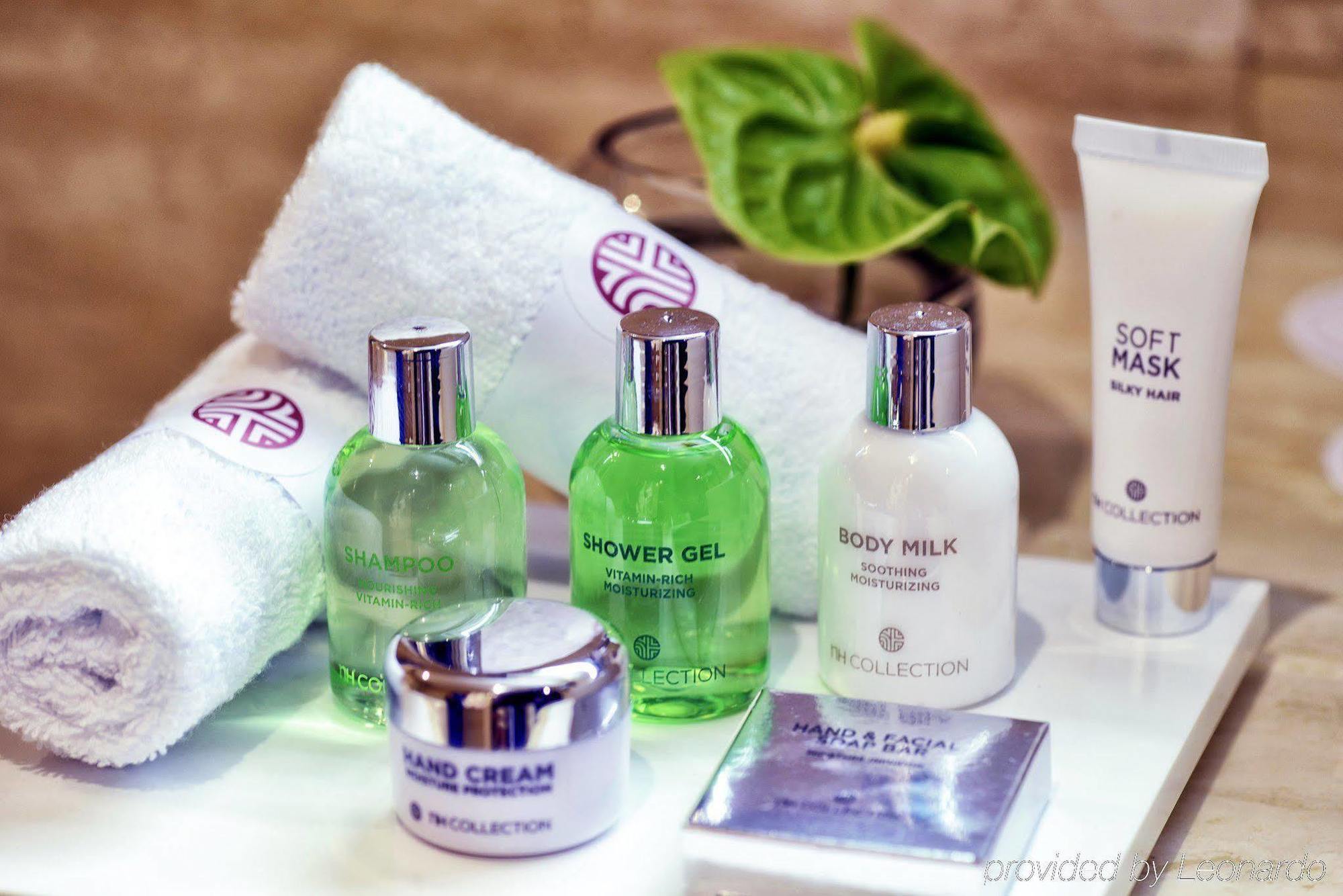 Nh Collection Madrid Palacio De Tepa Exterior photo A selection of toiletries